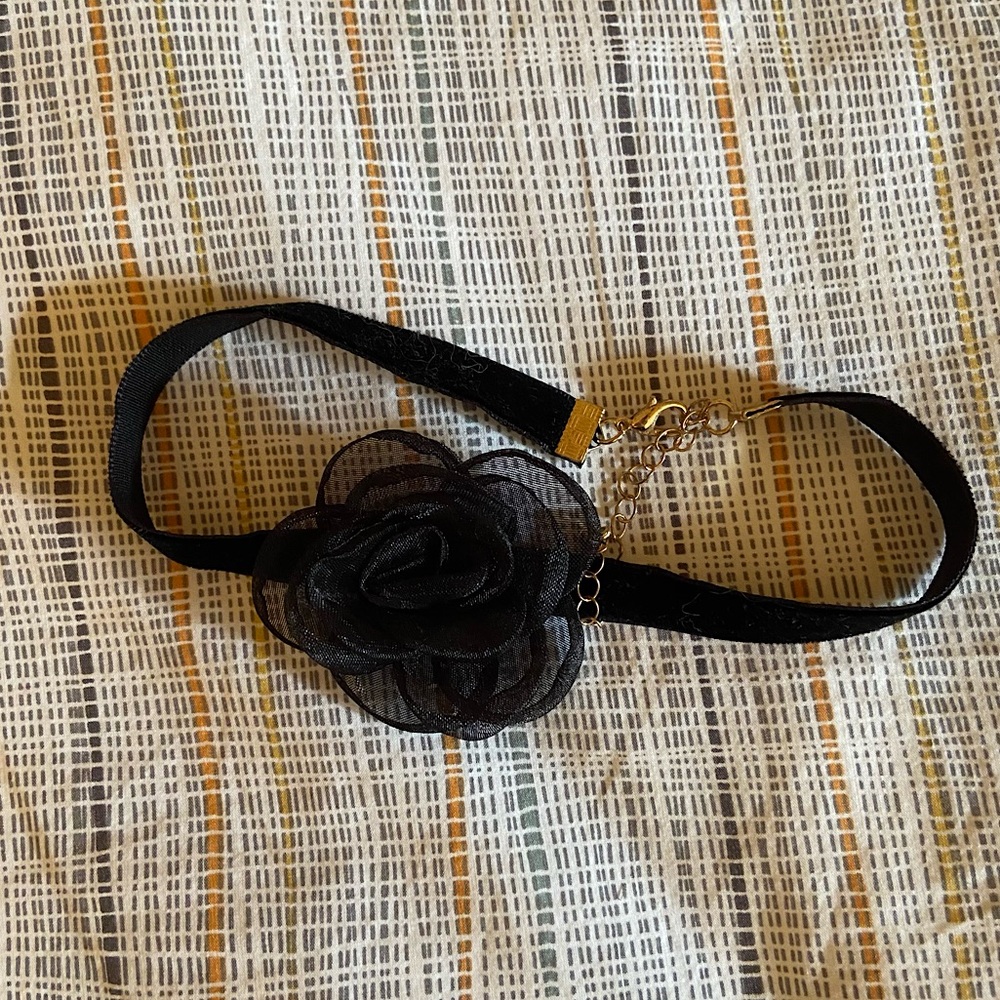 Urban Oufitters Flower Velvet Choker Necklace